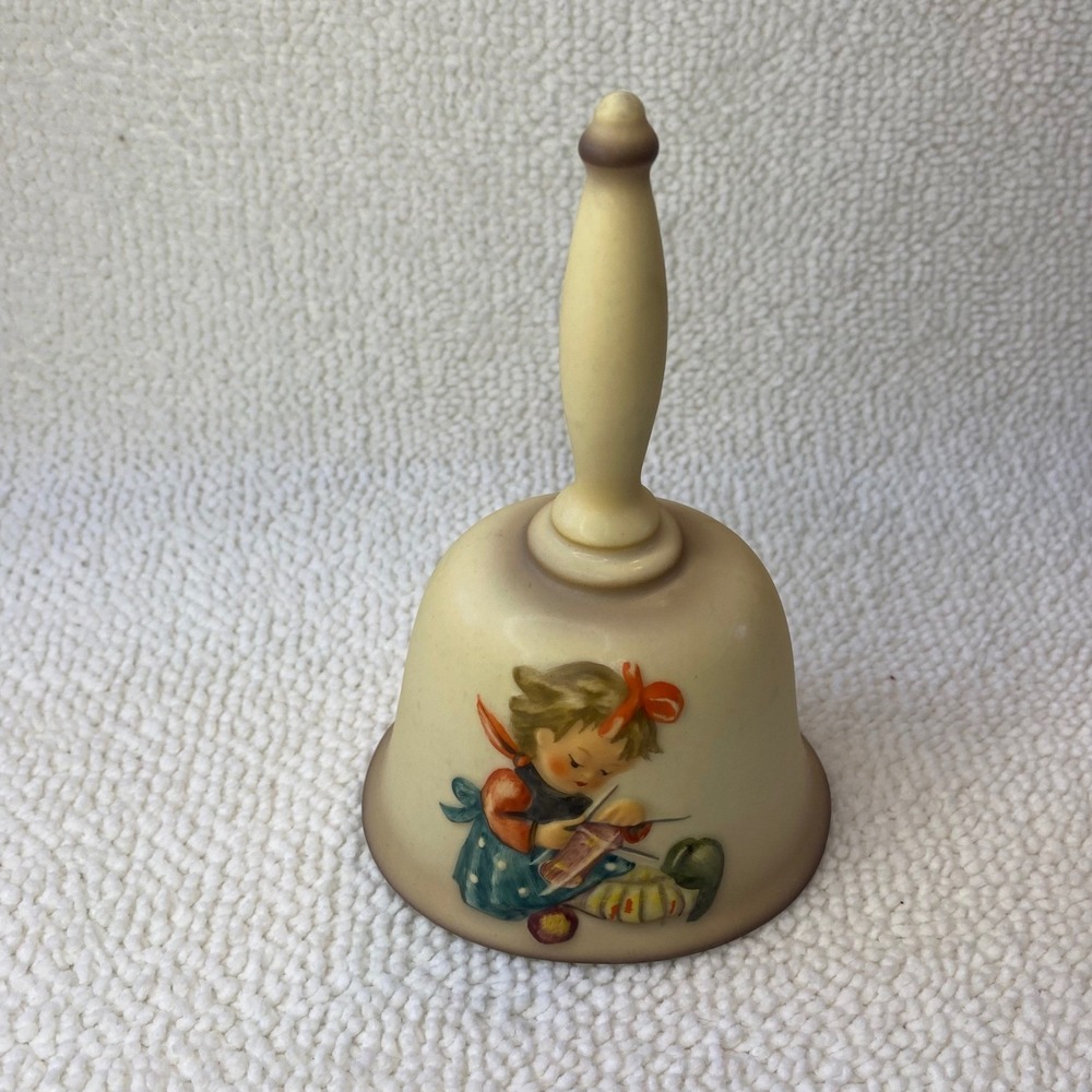 Goebel‎ 1983 Annual Bell Sixth Edition Hummel 705 Handcrafted Germany